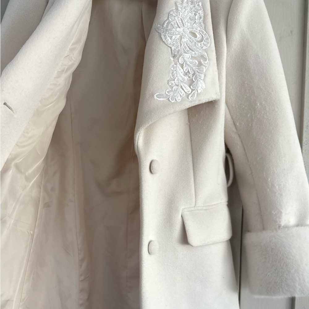 MOTF Cream Aplique lapel elegant  Wool-Blend Pea Coat with Faux Fur Cuffs - Picture 7 of 10
